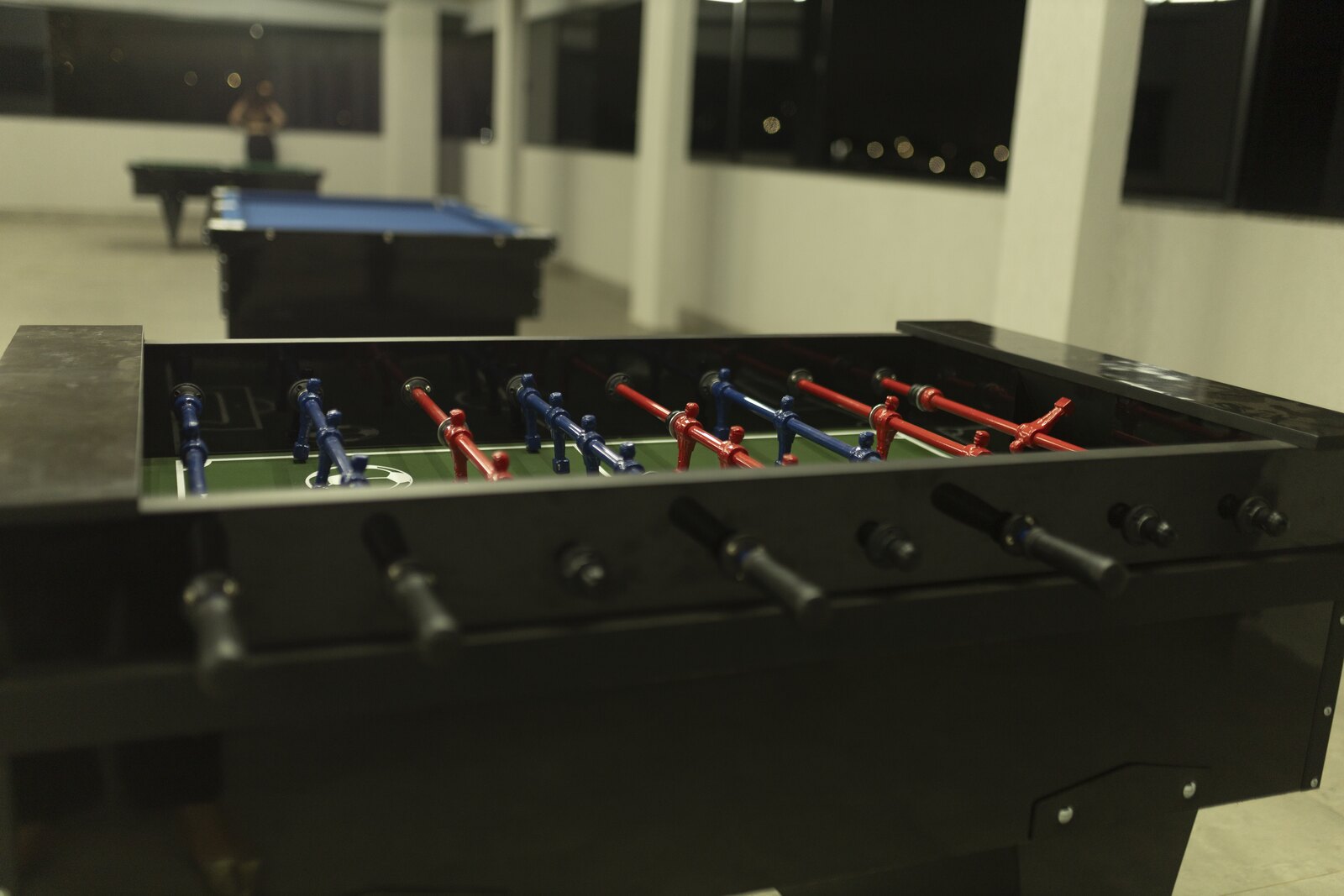 Mesa de pebolim na sala de jogos da Dream House Eventos